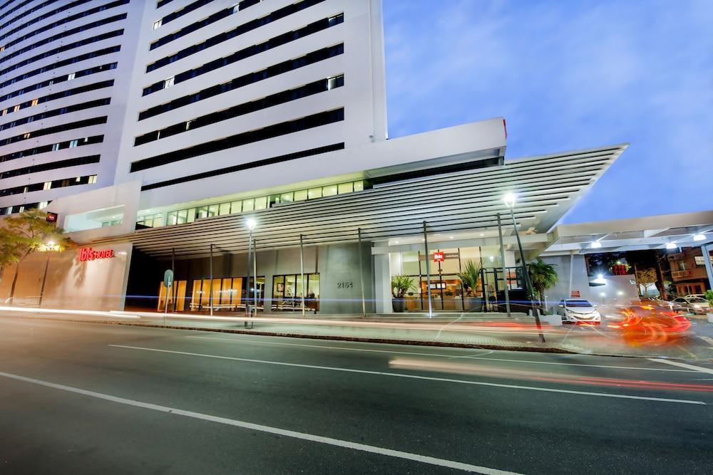 Ibis Curitiba Shopping Hotel Exterior photo